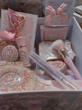 Pink Floral Vanity Gift Set - makeup set